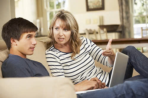 cách hành xử của mamaboy là gì